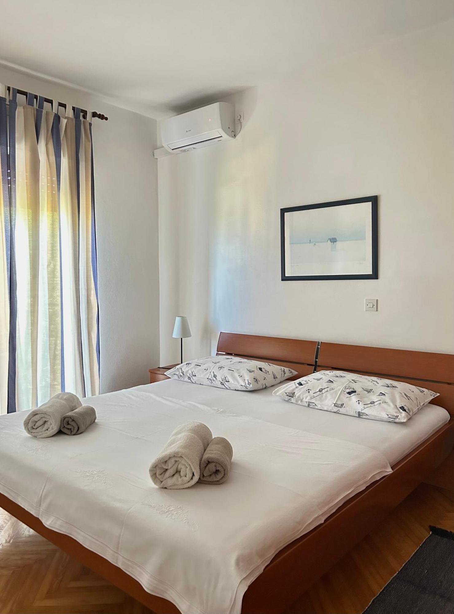 Holiday Home Villa Emma Debeljak Bagian luar foto