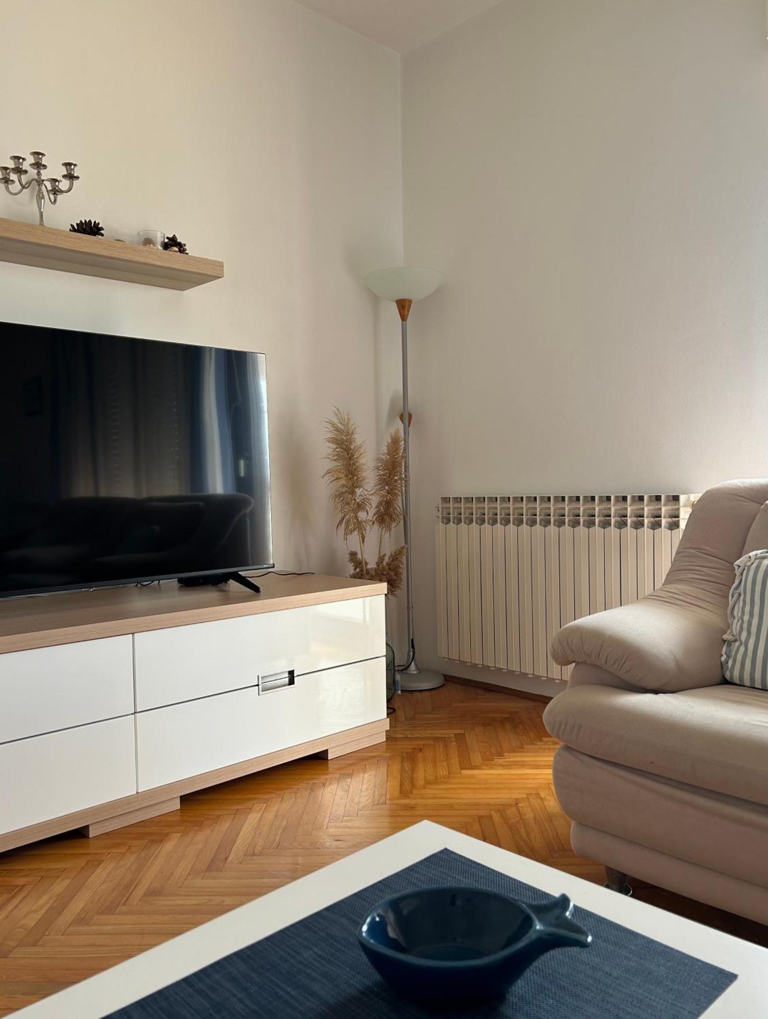 Holiday Home Villa Emma Debeljak Bagian luar foto