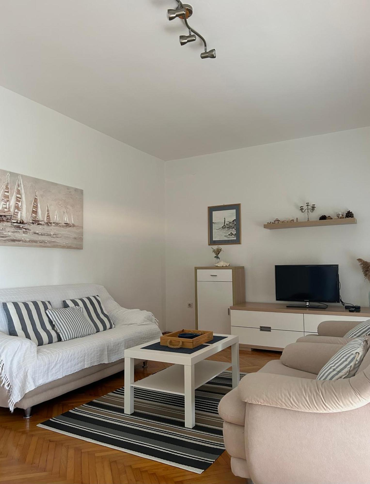 Holiday Home Villa Emma Debeljak Bagian luar foto
