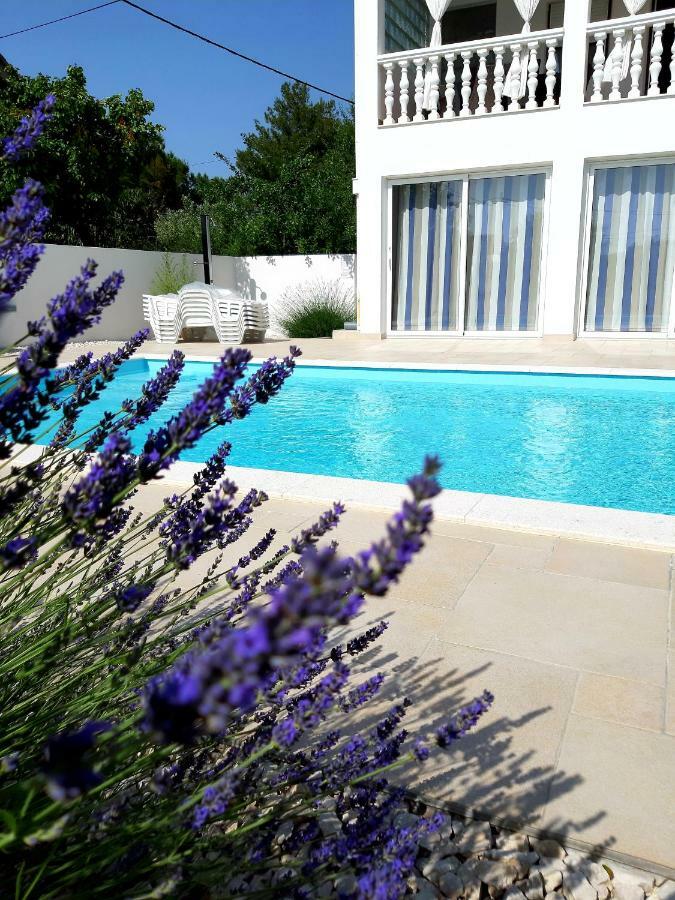 Holiday Home Villa Emma Debeljak Bagian luar foto