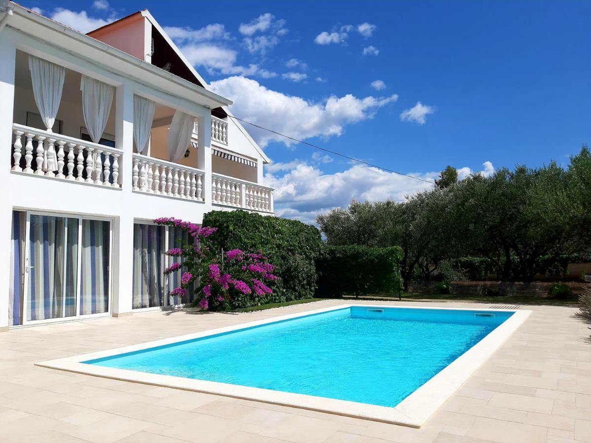 Holiday Home Villa Emma Debeljak Bagian luar foto